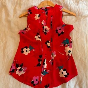 Sleeveless Floral Blouse - 41 Hawthorne